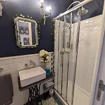 Homestay Chateau De Sauge