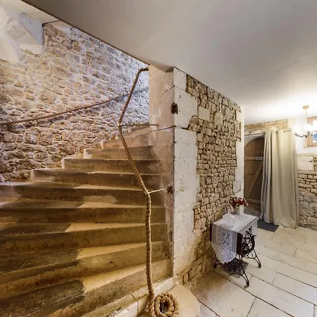 Chateau De Sauge Saivres