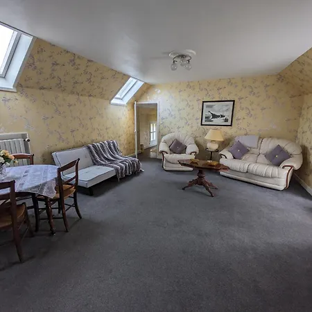 Chateau De Sauge Homestay Saivres