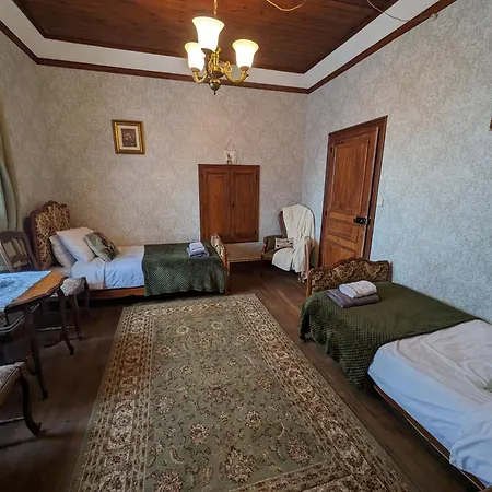 Chateau De Sauge Проживание в семье
