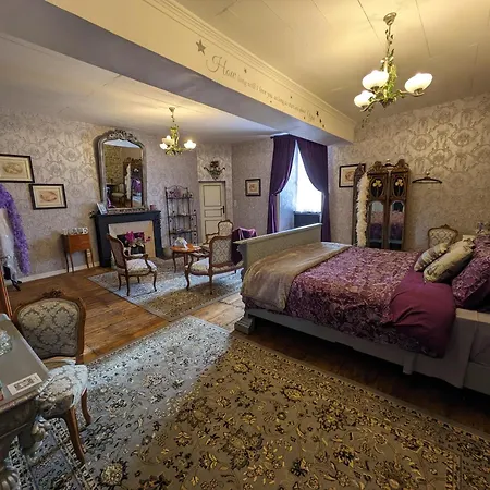Проживание в семье Chateau De Sauge Saivres
