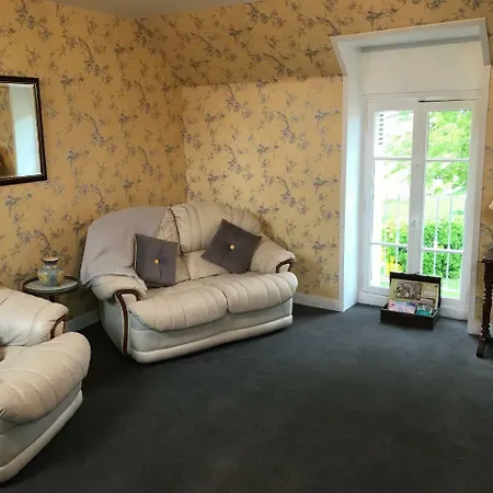 Homestay Chateau De Sauge *